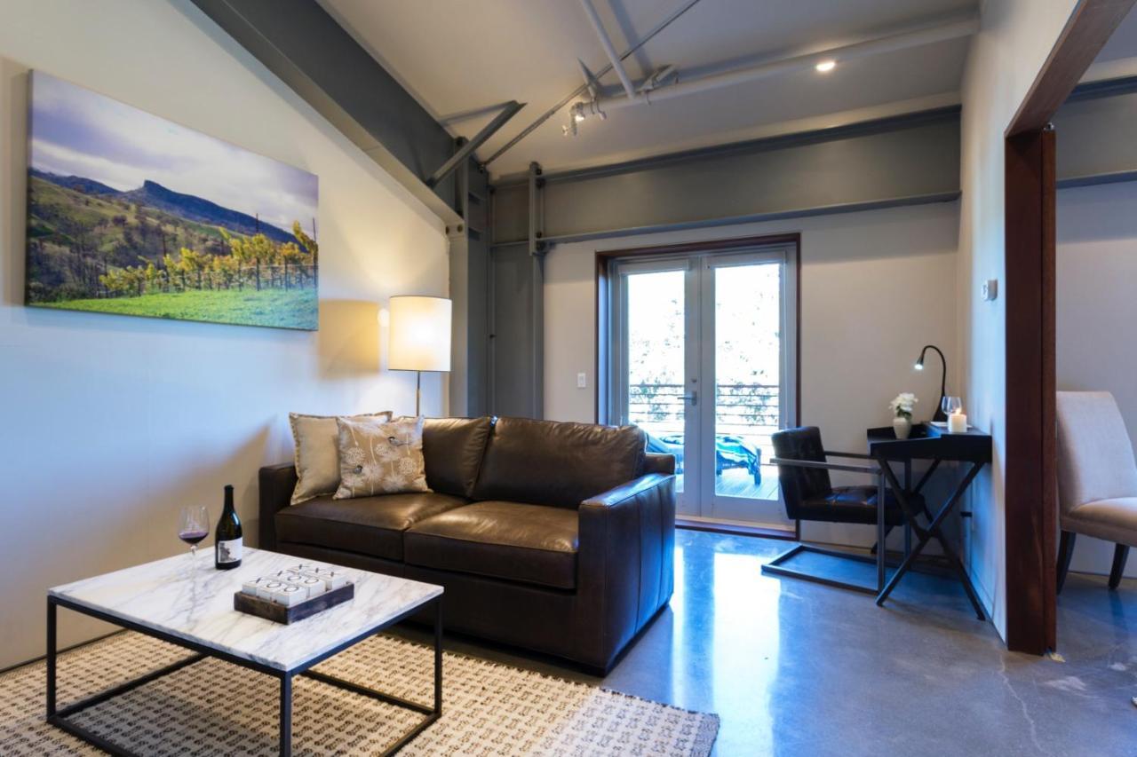 Bed And Barrel At Stonehouse Cellars Clearlake Oaks Exterior foto