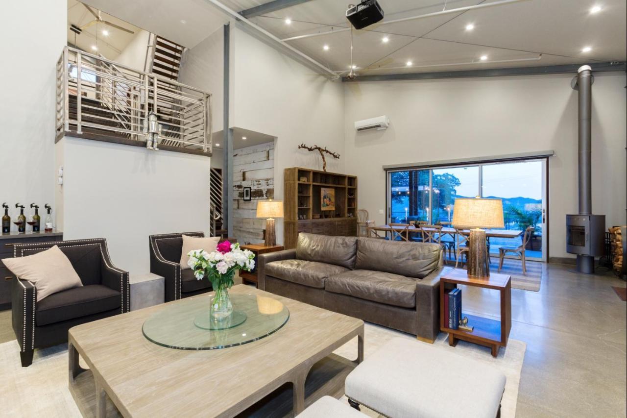 Bed And Barrel At Stonehouse Cellars Clearlake Oaks Exterior foto