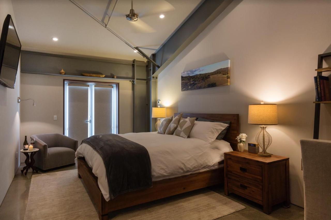 Bed And Barrel At Stonehouse Cellars Clearlake Oaks Exterior foto
